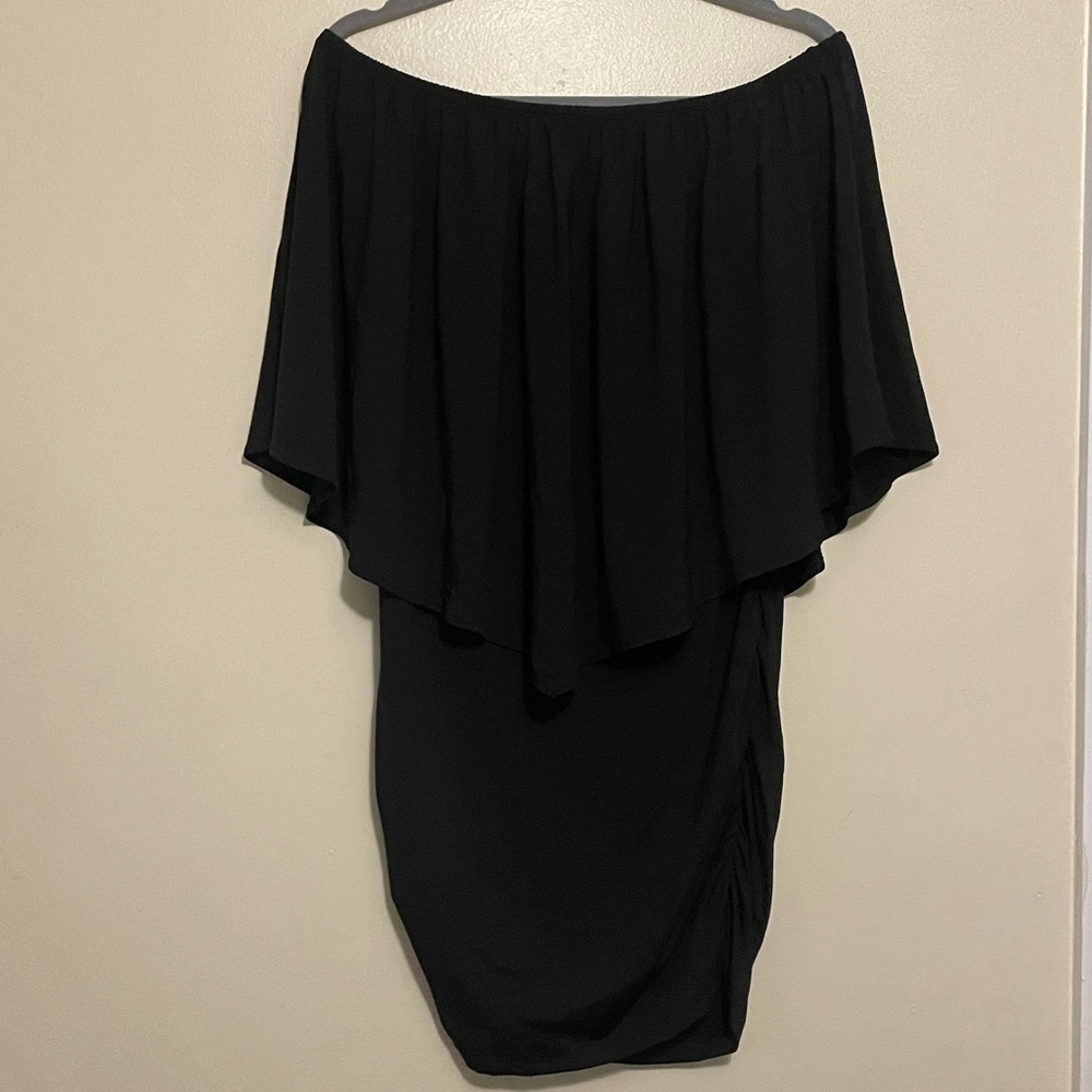 Dress Off shoulder sleek and fitted black dress, size women’s large, NWOT